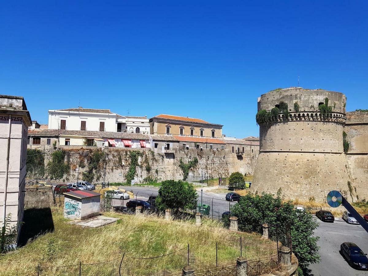 Appartement Casa S Leonardo à Crotone Extérieur photo